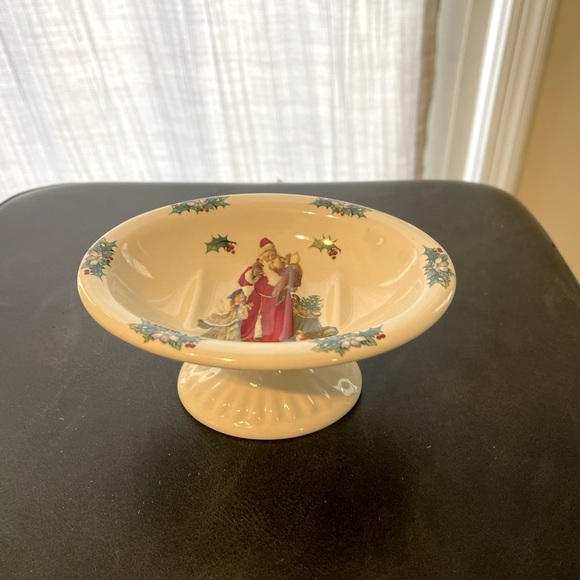 Santa porcelain small soap dish no chips or stains - Picture 3 of 3